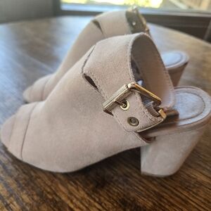 Lucca Lane Women's Seleste Leather Open Toe Ankle Strap Clogs Size 6M